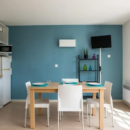 Kemp Maison Avec Terrasse, 2 Chambres, 4 Pers. - Api-1-52-1368 Carla-Bayle